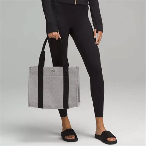 lululemon crossbody two tone bag.